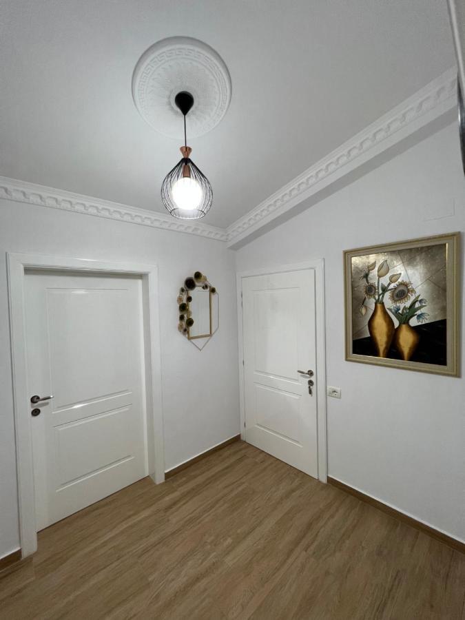 Apartment Elbasan City Center 2 Buitenkant foto