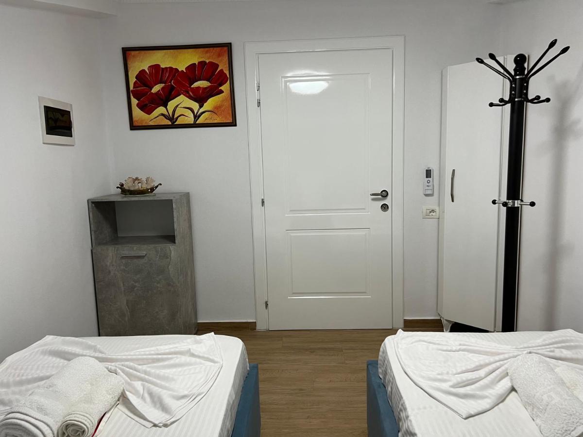 Apartment Elbasan City Center 2 Buitenkant foto